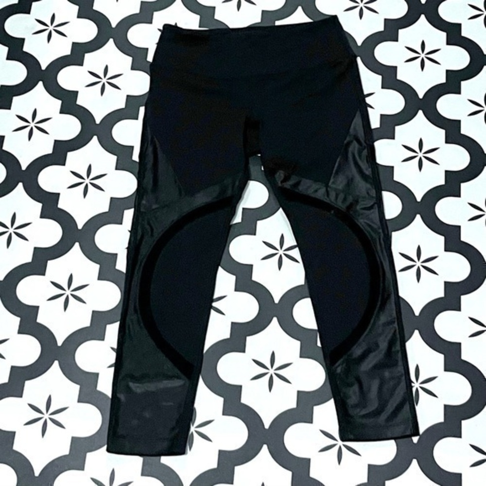 Splits59 leggings, size small, 3/4 length / cropped, brand new without tags!